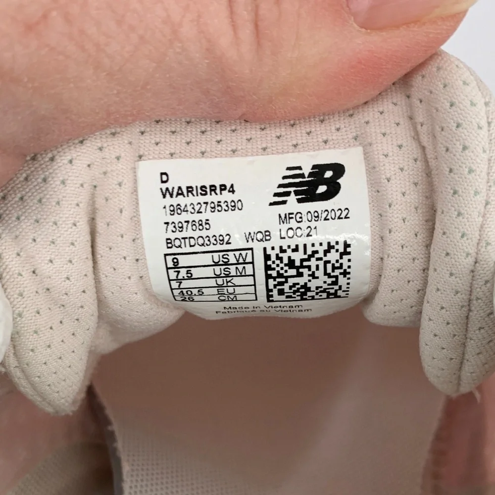 New Balance Arishi Fresh Foam sneakers pink gum running walking women 9 WIDE 9W - Picture 7 of 7